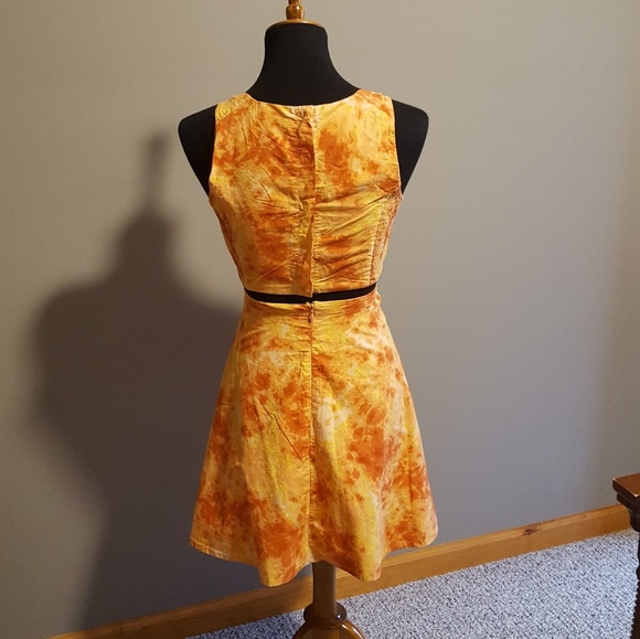 Jessica Simpson dress - Picture 4 of 5